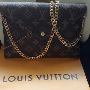 Authentic Louis Vuitton Pochette